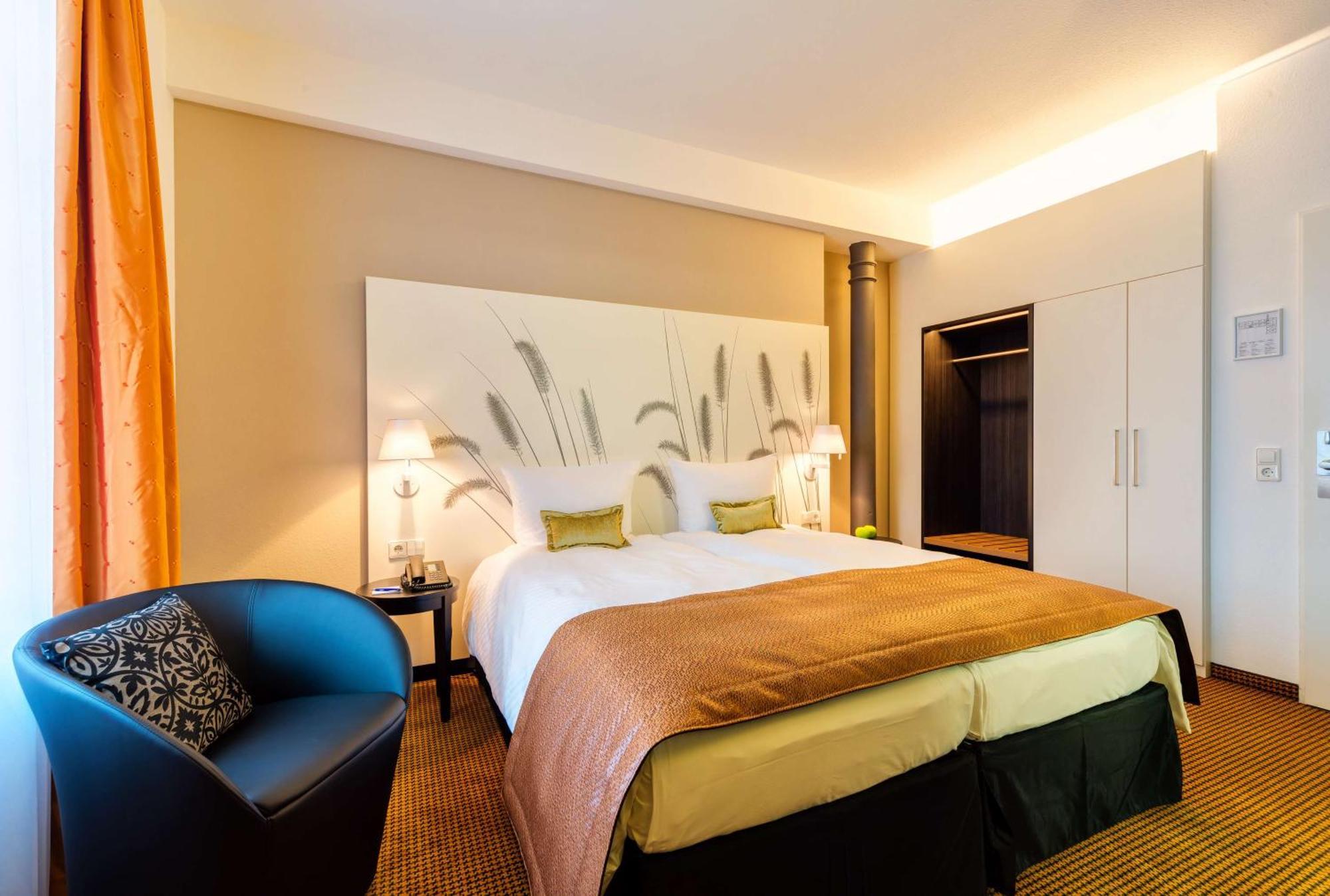 Double Room,830435099:JPEG